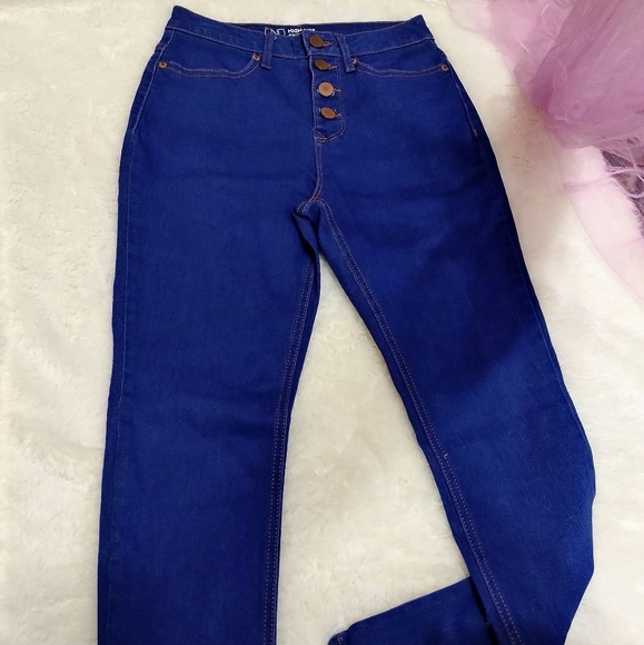 Denim - High Waisted Jeggings